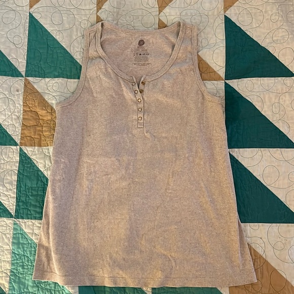Kindred Bravely sleeveless Henley nursing tank - Picture 1 of 3
